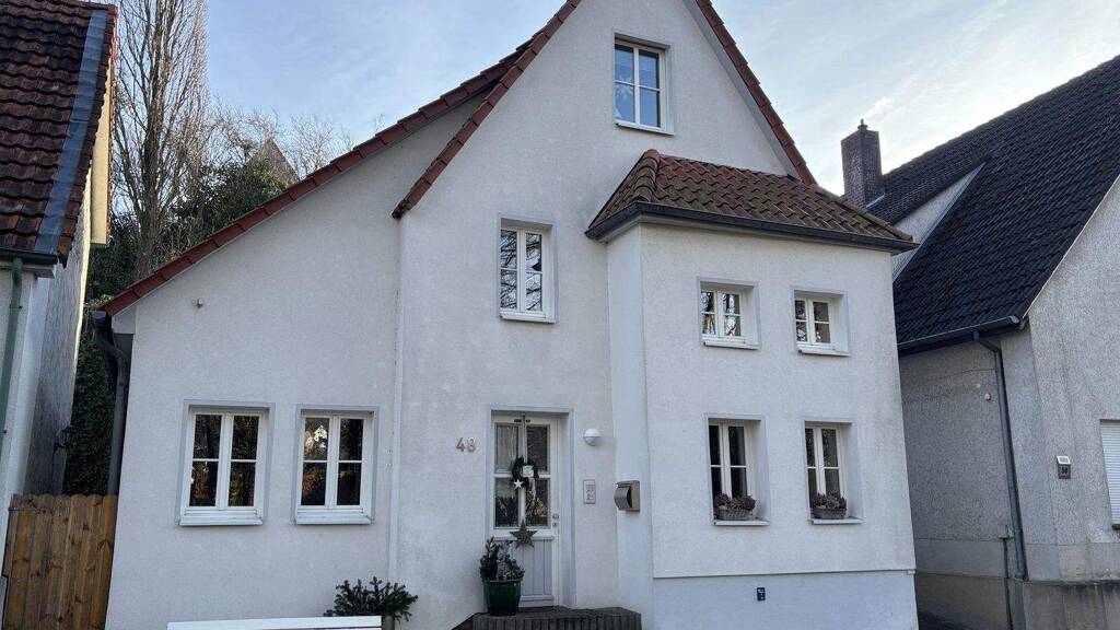 Einfamilienhaus zum Kauf 217.000 € 3,5 Zimmer 108 m² 261 m² Grundstück Vlotho 32602