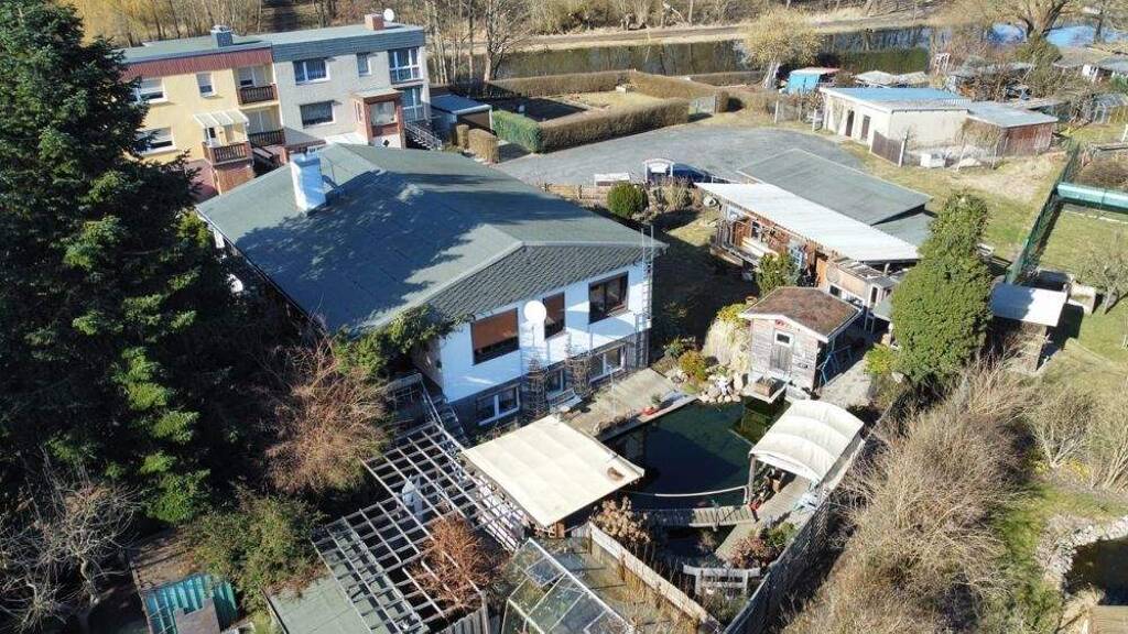 Einfamilienhaus zum Kauf 320.000 € 6 Zimmer 204 m² 998 m² Grundstück Bützow 18246