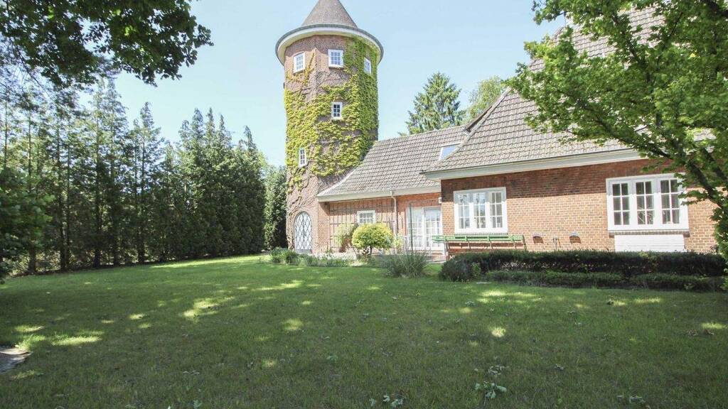 Reihenendhaus zum Kauf 475.000 € 6 Zimmer 125,3 m² 725,3 m² Grundstück Geesthacht 21502