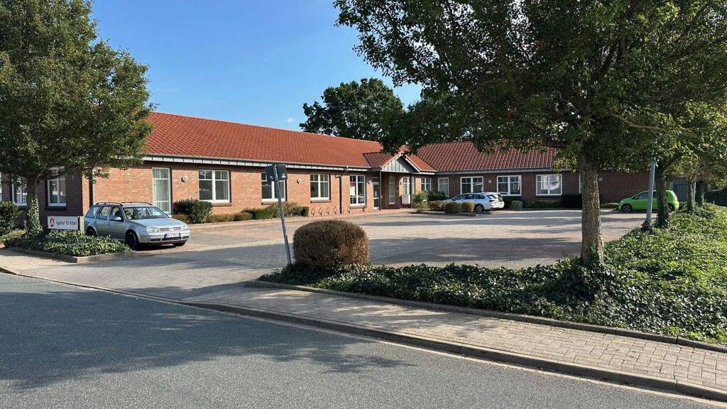 Bürogebäude zur Miete 6.000 € 20 Zimmer 522 m² Bürofläche Wunstorf 31515