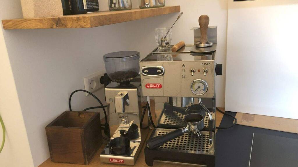 Wohnung zur Miete Wohnen auf Zeit 1.980 € 2 Zimmer 82 m² frei ab 01.04.2026 Dettingen an der Erms 72581