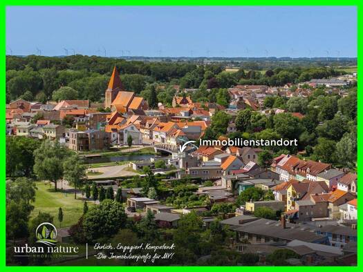 Mehrfamilienhaus zum Kauf 139.600 € 8 Zimmer 188 m² 319 m² Grundstück Schwaan 18258