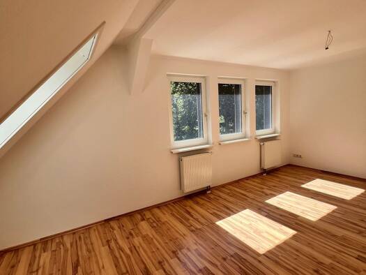 Wohnung zur Miete 552 € 2 Zimmer 69 m² 1. Geschoss frei ab sofort Georgenbadstraße 23 Neukirch/Lausitz 01904