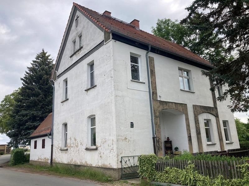 Mehrfamilienhaus zum Kauf 79.000 € 6 Zimmer 190 m²<br/>Wohnfläche 682 m²<br/>Grundstück Loitzschütz Gutenborn OT Loitzschütz 06712