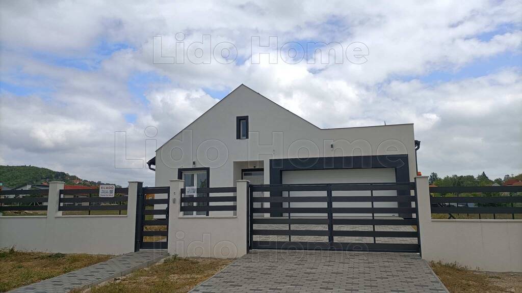 Einfamilienhaus zum Kauf 426.000 € 4 Zimmer 180 m² 1.000 m² Grundstück Balatongyörök 8313