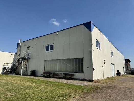 Lagerhalle zum Kauf 311 € 860 m² Lagerfläche Rinteln 31737