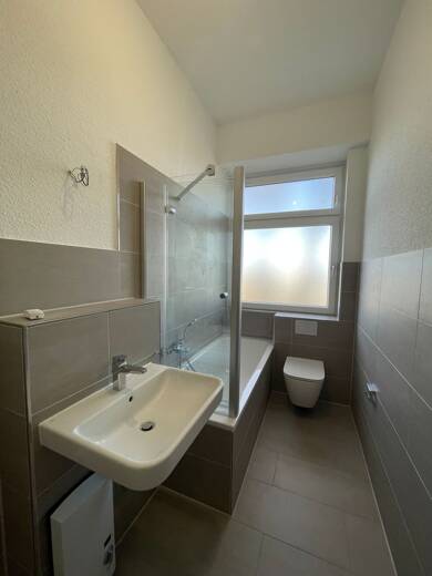 Wohnung zur Miete 859 € 3 Zimmer 90,1 m² 2. Geschoss frei ab 01.10.2025 Bunsenstr. 21 Holsterhausen Essen 45145