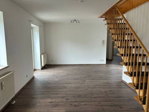 WG-Zimmer zur Miete 650 € 4 Zimmer 83 m² Geschoss 1/2 frei ab sofort Bruck Bruck i.d.OPf. 92436