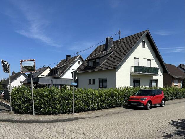 Wohnung zur Miete 600 € 3 Zimmer 73 m² EG frei ab 01.09.2026 Fritz-Beck-Straße 3 Lützing Brohl-Lützing 56656