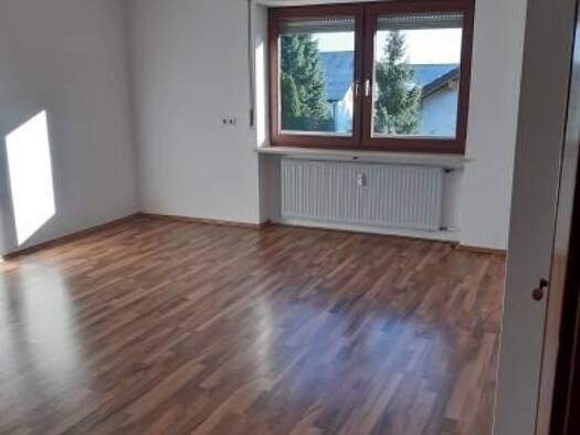 Wohnung zur Miete 850 € 4 Zimmer 108 m² Geschoss 1/3 frei ab 01.01.2027 Straßkirchen Straßkirchen 94342