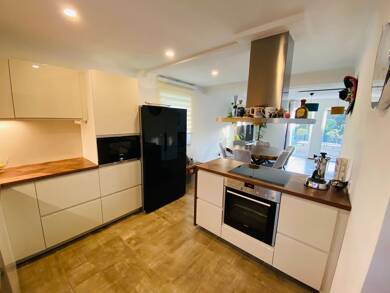 Reihenhaus zur Miete 2.100 € 4 Zimmer 160 m² 400 m² Grundstück frei ab 15.09.2025 Herzogenaurach 18 Herzogenaurach 91074