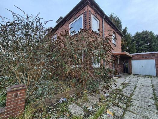 Doppelhaushälfte zum Kauf 159.000 € 5 Zimmer 150 m² 379 m² Grundstück Husum 25813