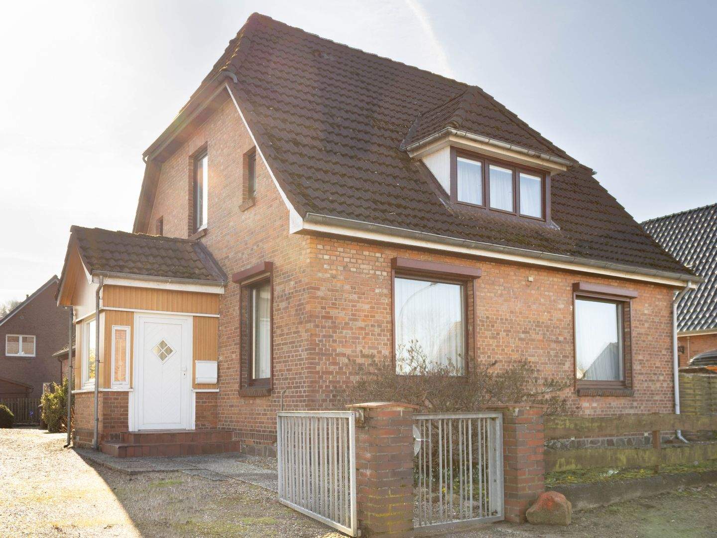 Immobilie in Elmenhorst - Charmantes Einfamilienhaus mit Potenzial in zentraler Lage von Schwarzenbek - Bild 0