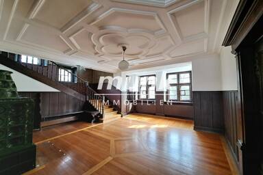 Einfamilienhaus zur Miete 2.450 € 7,5 Zimmer 240 m² 652 m² Grundstück Weststadt Ulm 89077
