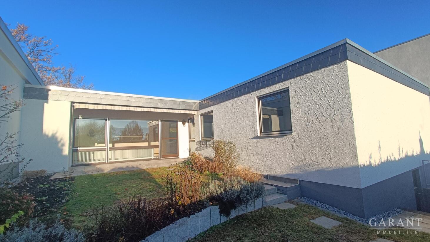 Bungalow zum Kauf 549.000 € 5 Zimmer 126 m²<br/>Wohnfläche 424 m²<br/>Grundstück Metzingen Metzingen 72555