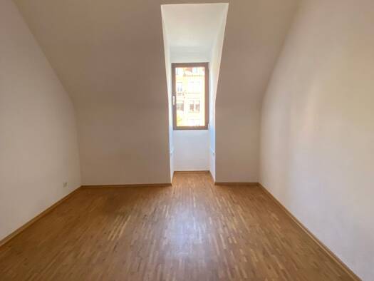 WG-Zimmer zur Miete 330 € 9 m² Geschoss 2/3 frei ab 01.10.2026 St Johann Mitte 66121