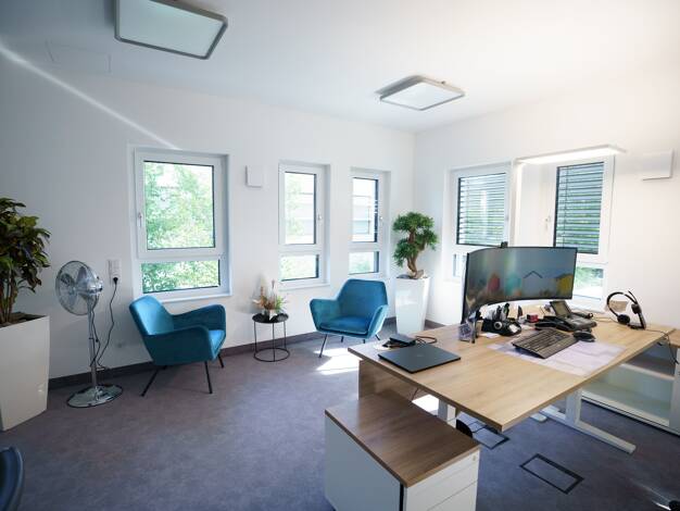 Bürofläche zur Miete provisionsfrei 15 € 244,7 m² Bürofläche Gebbertstraße 125 Erlangen-Süd Erlangen 91058