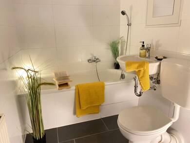 Wohnung zur Miete 260 € 3 Zimmer 56 m² 3. Geschoss frei ab sofort Dr.Chr.-Hufeland-Straße 19 Chrieschwitz Plauen 08529
