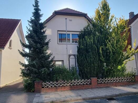 Einfamilienhaus zum Kauf 175.000 € 6 Zimmer 120 m² 739 m² Grundstück Varel Varel 26316