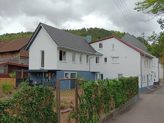 Doppelhaushälfte zum Kauf provisionsfrei 230.000 € 6 Zimmer 180 m² 351 m² Grundstück frei ab 31.05.2027 Hardheim Hardheim 74736