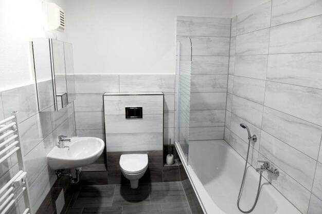 Wohnung zur Miete 385 € 4 Zimmer 91,9 m² Dachgeschoss, 3. Geschoss Humboldtstr. 4 Zittau Zittau 02763