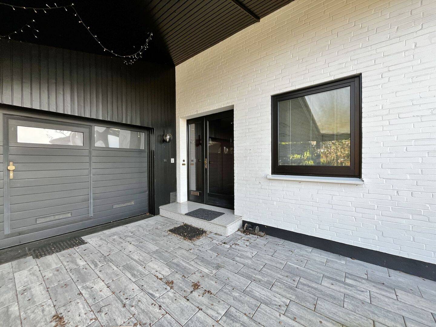 Immobilie in Stuhr - Großzügiger Bungalow mit Pool, Sauna und Doppelgarage! - Bild 3