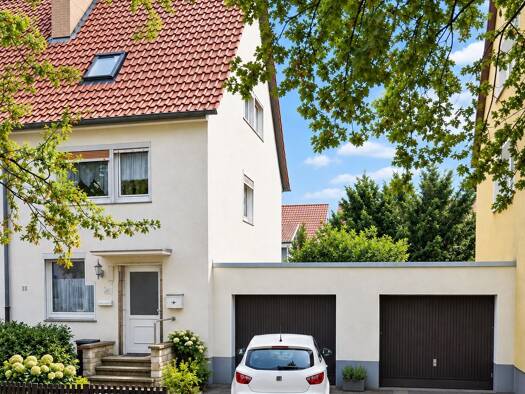 Reihenhaus zum Kauf provisionsfrei 319.000 € 5 Zimmer 82 m² 448 m² Grundstück Walsroder Straße 27 Alt-Langenhagen Langenhagen 30851