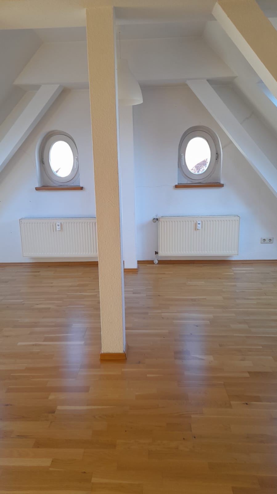 Maisonette zur Miete 790 € 2,5 Zimmer 82 m²<br/>Wohnfläche 4.<br/>Geschoss ab sofort<br/>Verfügbarkeit Gohlis - Mitte Leipzig 04157