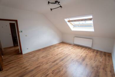 Wohnung zur Miete 400 € 1 Zimmer 40 m² Dachgeschoss, 3. Geschoss Stachelhausen Remscheid 42853