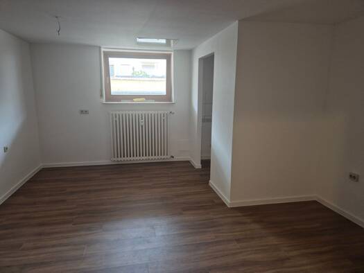 Wohnung zur Miete 370 € 2 Zimmer 38 m² Geschoss -1/3 frei ab sofort Lengfeld Würzburg 97076