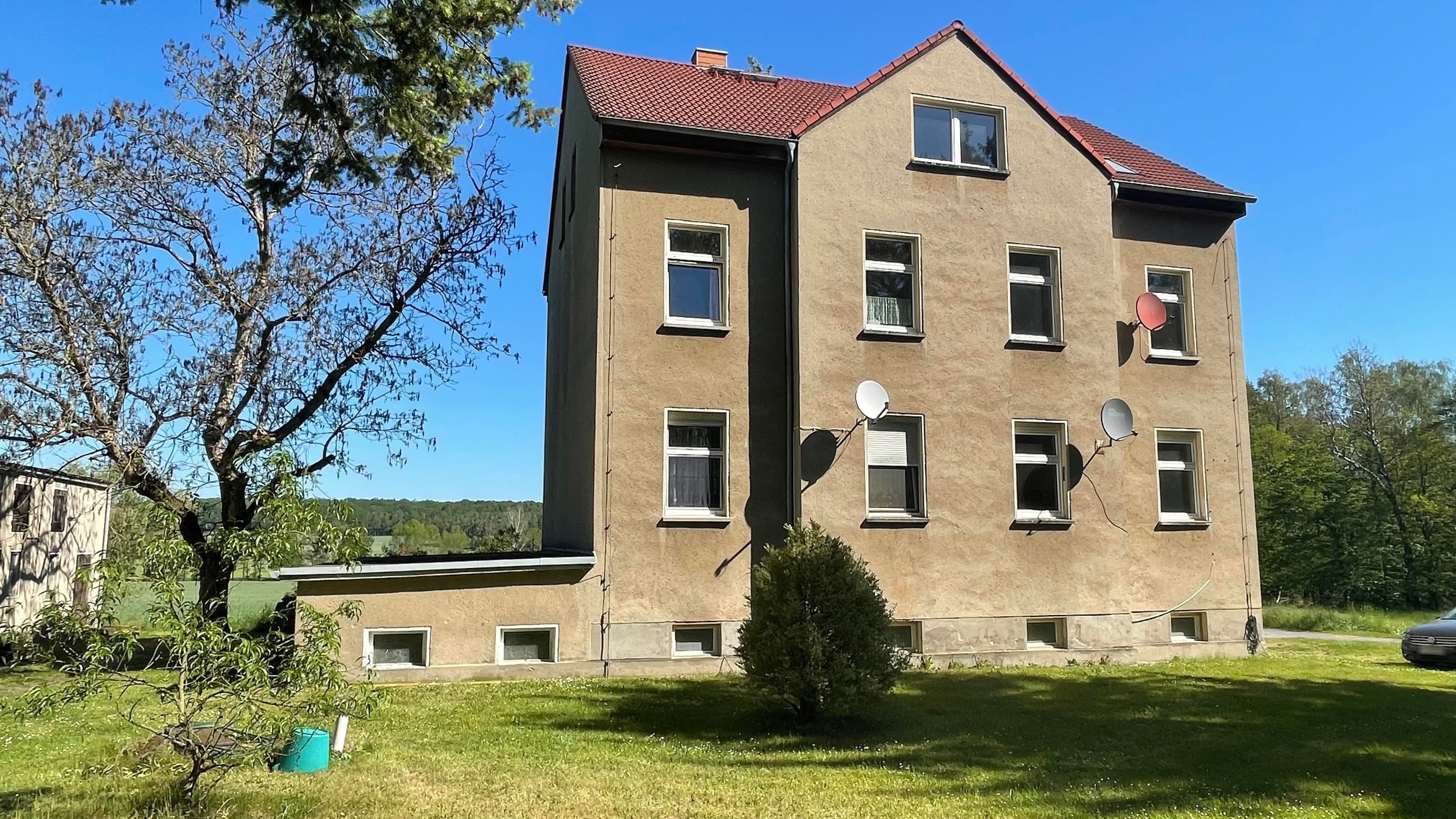 Mehrfamilienhaus zum Kauf 150.000 € 1 Zimmer 270 m²<br/>Wohnfläche 2.500 m²<br/>Grundstück Weißig Oßling 01920