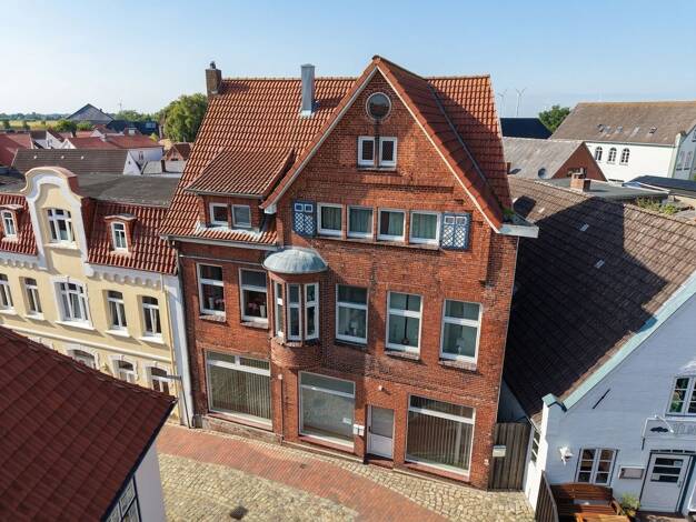 Haus zum Kauf 299.000 € 5 Zimmer 180 m² 195 m² Grundstück Wesselburen 25764