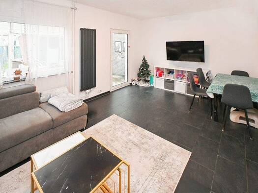 Reihenmittelhaus zum Kauf 239.000 € 4 Zimmer 120 m² 195 m² Grundstück Vorwerk Celle 29229