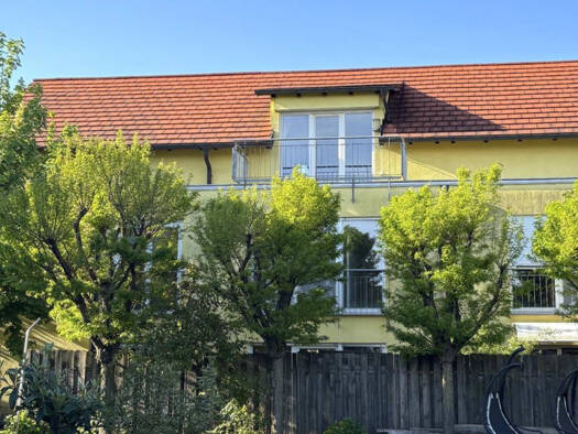 Reihenmittelhaus zum Kauf 420.000 € 4 Zimmer 132,3 m² 3.699 m² Grundstück Neuenburg Neuenburg am Rhein 79395