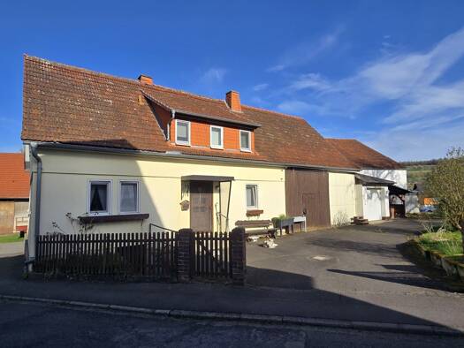 Einfamilienhaus zum Kauf provisionsfrei 260.000 € 6 Zimmer 135 m² 1.200 m² Grundstück Kalbacher Weg 1 Uttrichshausen Kalbach 36148