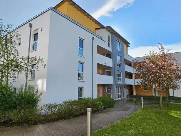 Wohnung zur Miete 850 € 2 Zimmer 64 m² Regenstauf 93128
