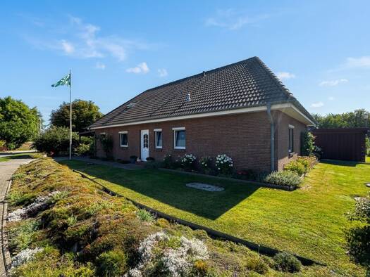 Einfamilienhaus zum Kauf 349.900 € 7 Zimmer 160 m² 672 m² Grundstück Friedrichskoog 25718