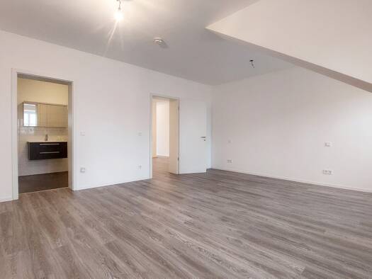 Wohnung zur Miete 1.400 € 3 Zimmer 140 m² frei ab sofort Marktstrasse 21 Kitzingen 97318