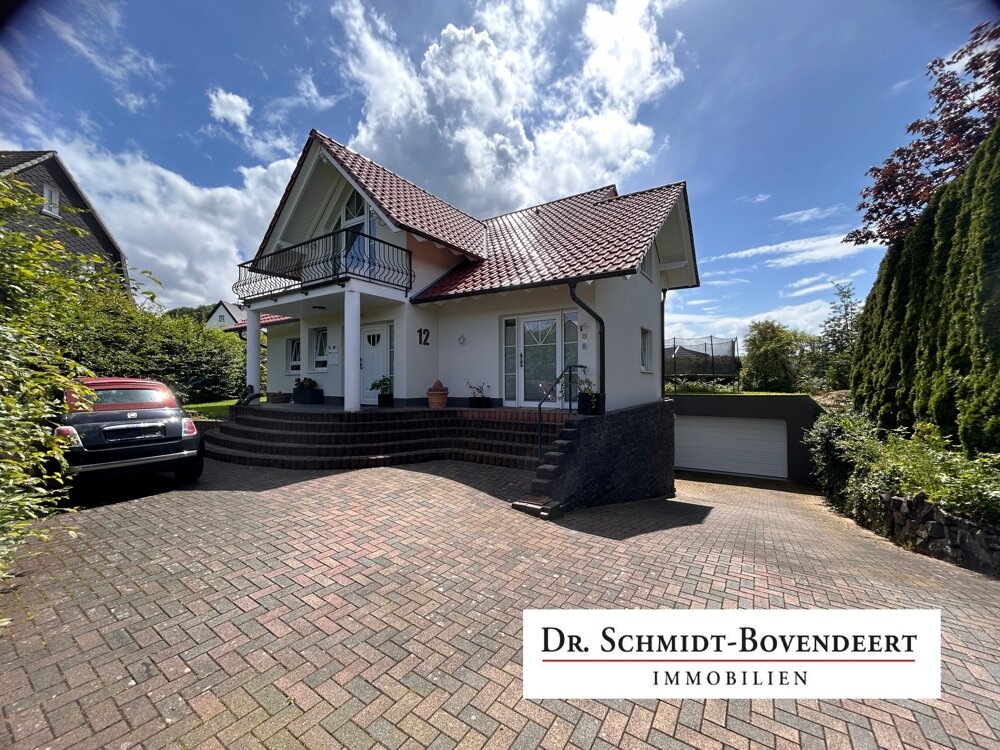 Einfamilienhaus zum Kauf 498.000 € 7 Zimmer 196,6 m²<br/>Wohnfläche 692 m²<br/>Grundstück Betzdorf Betzdorf / Bruche 57518