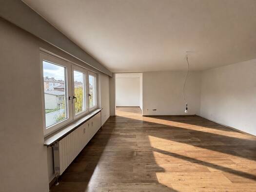 Wohnung zur Miete 900 € 3,5 Zimmer 130 m² Geschoss 3/4 frei ab sofort Marktredwitz Marktredwitz 95615