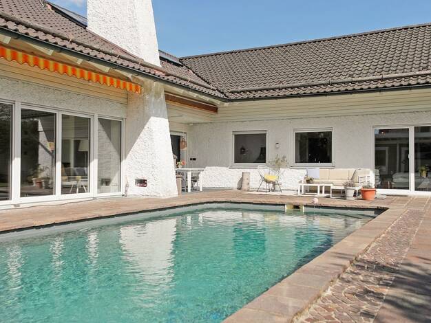 Einfamilienhaus zum Kauf 1.800.000 € 9 Zimmer 315 m² 1.212 m² Grundstück Egmating Egmating 85658