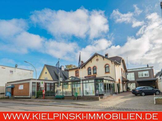 Mehrfamilienhaus zum Kauf als Kapitalanlage geeignet 569.000 € 14 Zimmer 353 m² 1.010 m² Grundstück Uetersen 25436