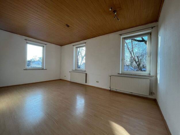 Wohnung zur Miete 520 € 3 Zimmer 80 m² frei ab 01.02.2026 Neustadt Neustadt bei Coburg 96465