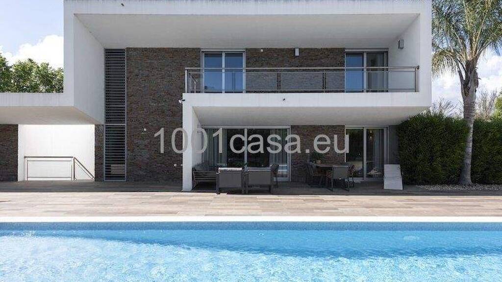 Einfamilienhaus zum Kauf provisionsfrei 1.500.000 € 7 Zimmer 592 m² 1.410 m² Grundstück Praia do Vau 8500-820