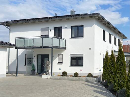 Wohnung zur Miete 970 € 3,5 Zimmer 97 m² Geschoss 1/1 frei ab 15.10.2025 Parkstetten 94365