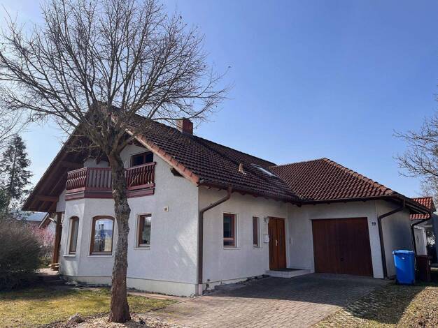 Einfamilienhaus zur Miete 1.100 € 5,5 Zimmer 103 m² 630 m² Grundstück frei ab 01.05.2026 Kapfstraße 19 Nendingen Tuttlingen 78532