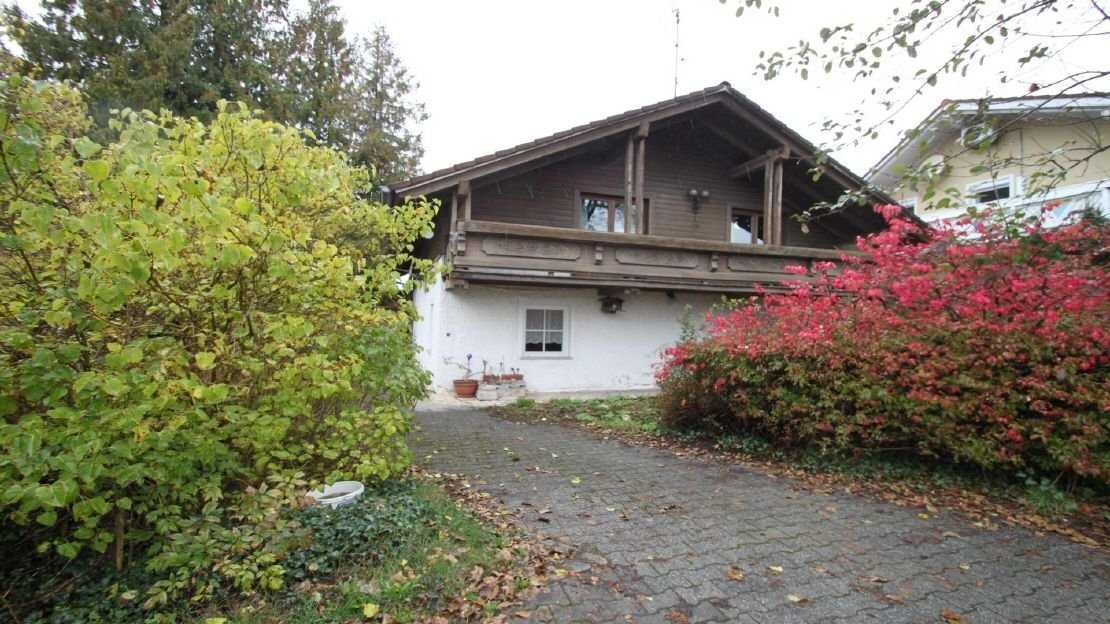 Einfamilienhaus zum Kauf 230.000 € 5 Zimmer 144 m²<br/>Wohnfläche 708 m²<br/>Grundstück Bäckerreut Tiefenbach 94113