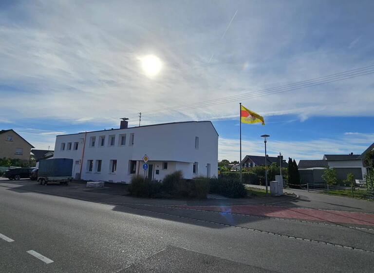 Terrassenwohnung zur Miete 1.500 € 4 Zimmer 115 m²<br/>Wohnfläche 1.<br/>Geschoss 15.06.2025<br/>Verfügbarkeit Bahnhofstraße 18/3 Mimmenhausen Salem 88682
