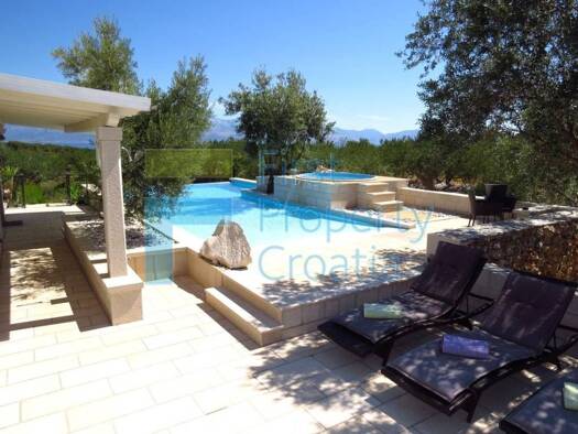 Haus zum Kauf 900.000 € 20 Zimmer 239 m² Sutivan