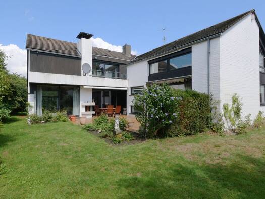 Einfamilienhaus zum Kauf 750.000 € 6 Zimmer 261 m² 1.043 m² Grundstück Kernstadt Lippstadt 59555